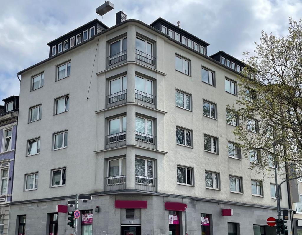 Gepflegtes Wohn- u. Geschäftshaus mit guter Rendite