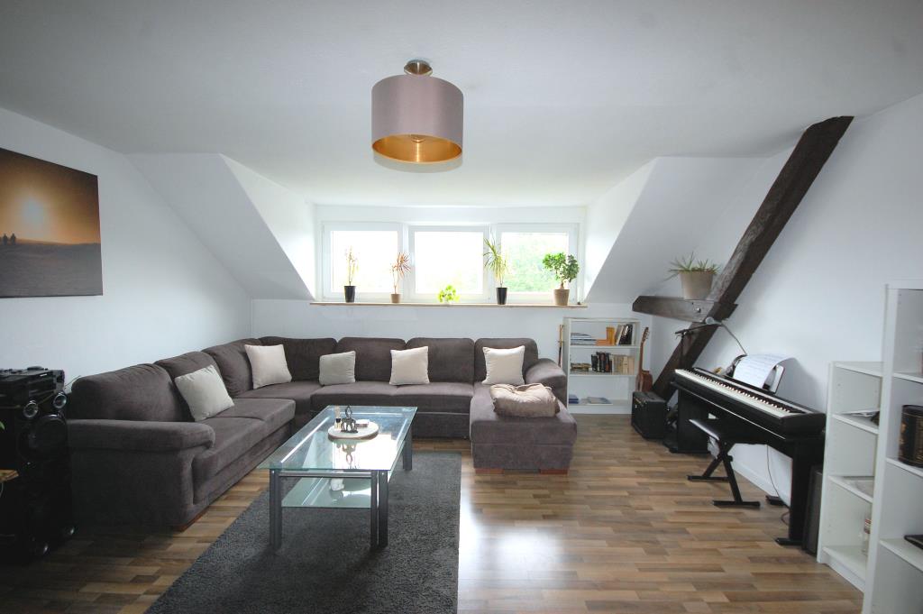 Stilvolle Altbauwohnung m. Gartenanteil