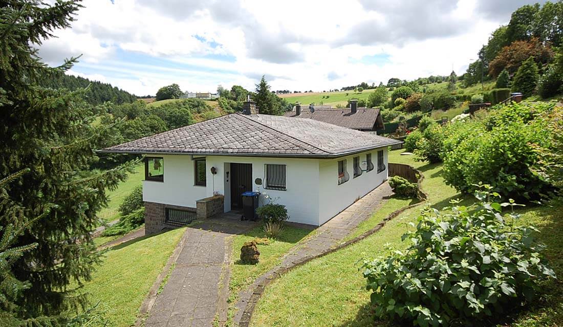 Schöner Bungalow im Grünen