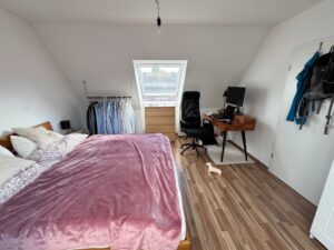 Schlafzimmer (2)