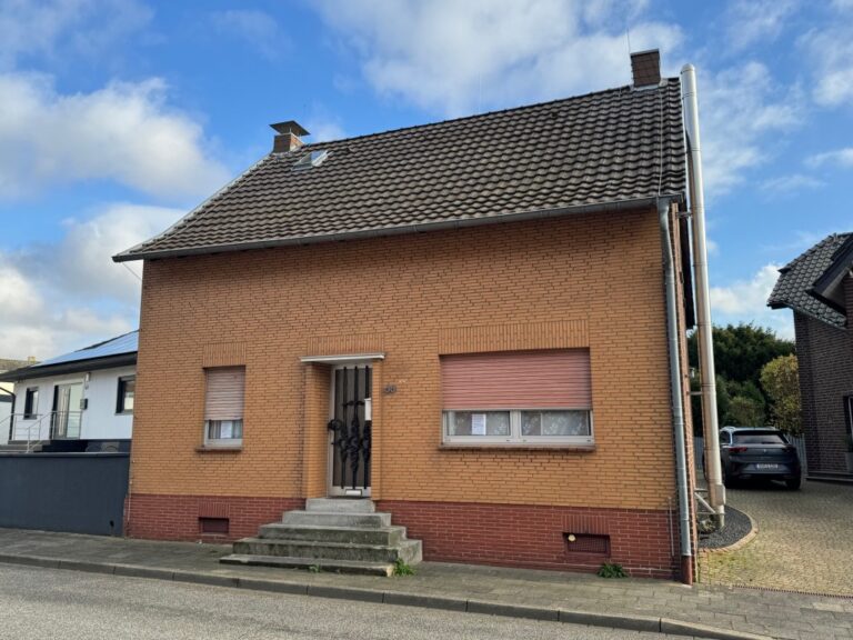Straßenansicht