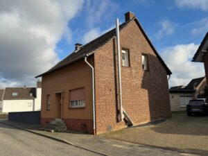 Seitl. Straßenansicht