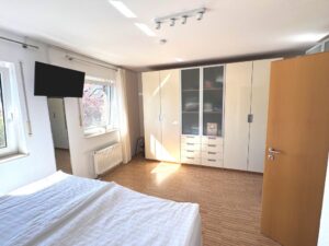 Schlafzimmer (2)