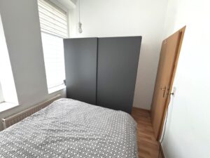 Schlafzimmer (2)