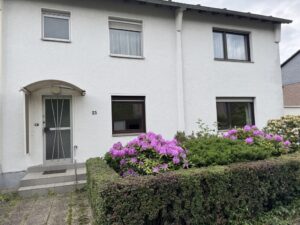 Straßenansicht (2)