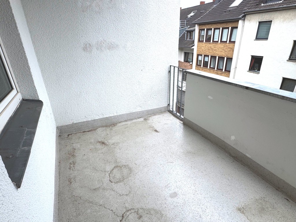 2. Balkon (Loggia / Südseite)