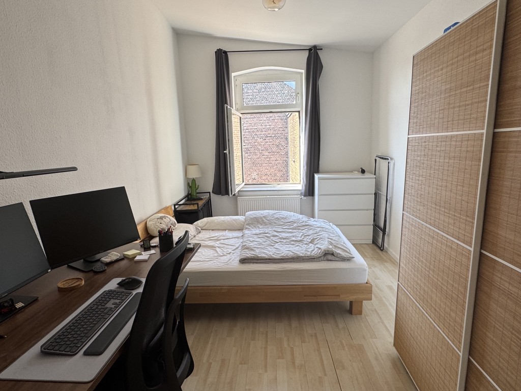 Schlafzimmer (2)
