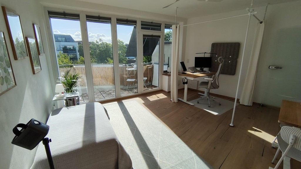 Wohn-/Schlafzimmer (2)