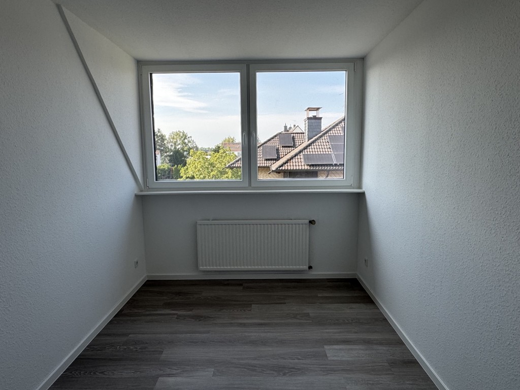 Kinder-/Arbeitszimmer (1)