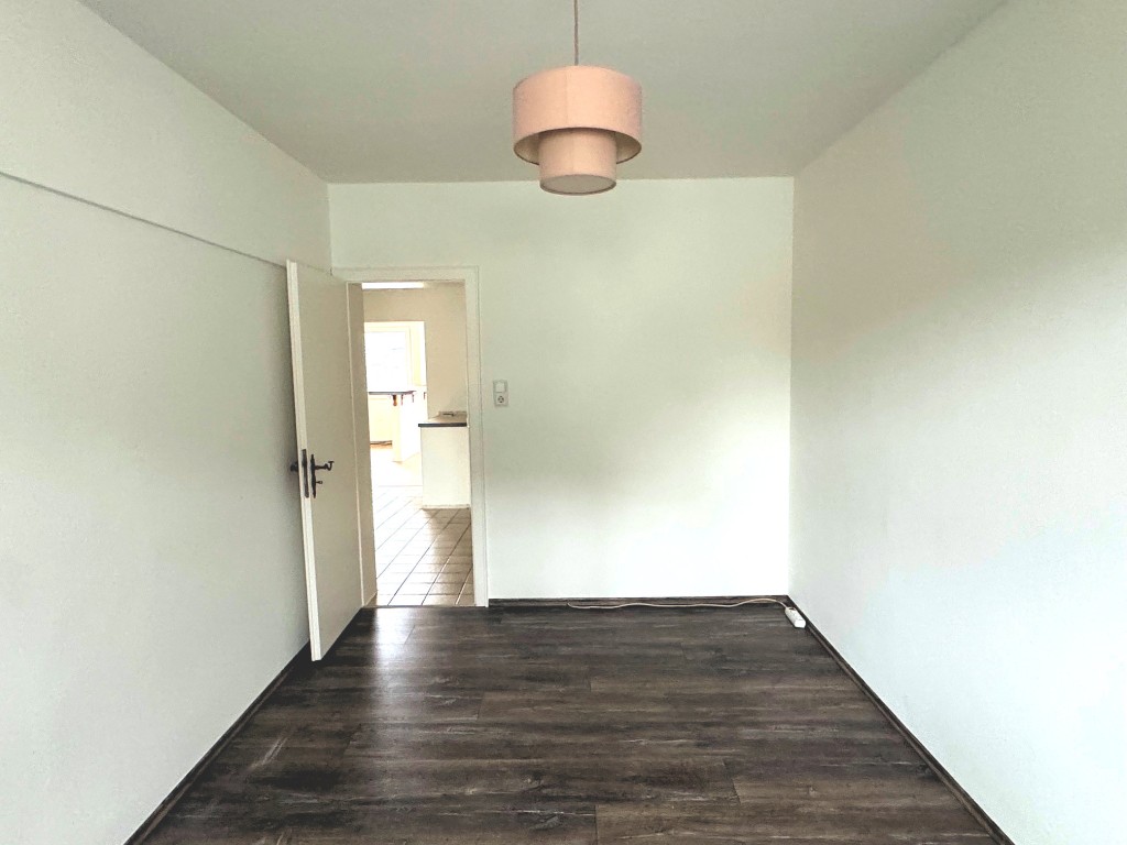 Schlafzimmer (2)